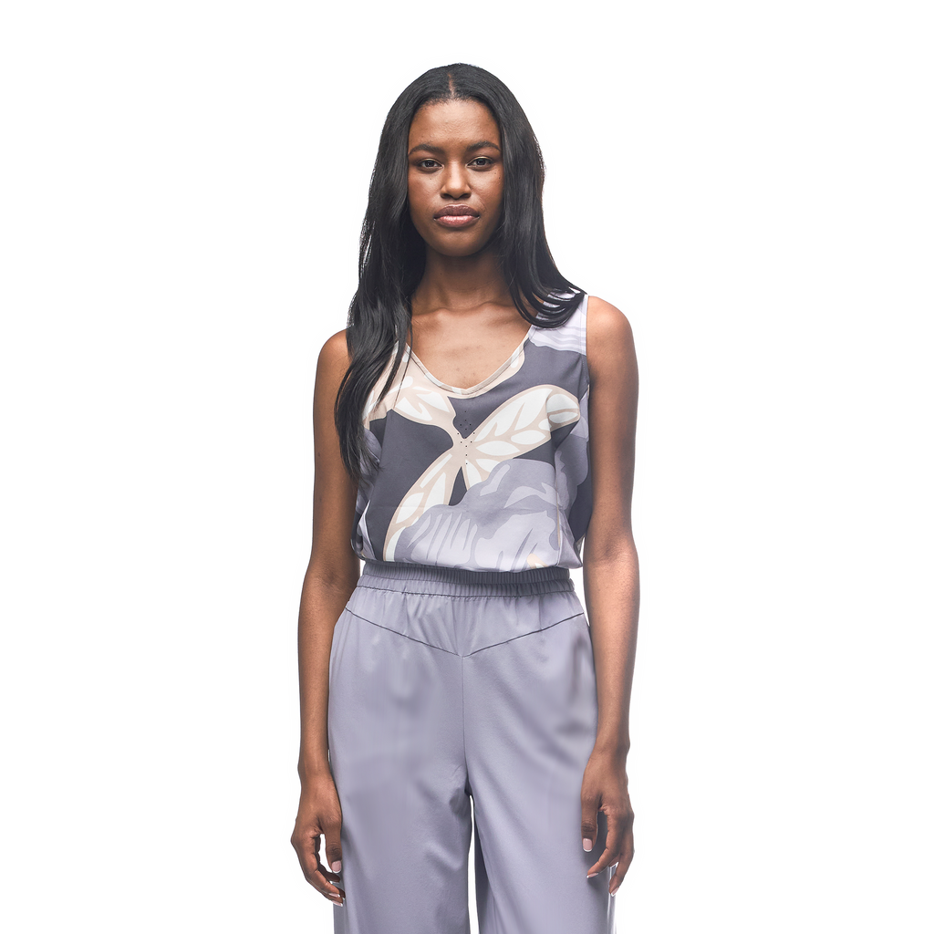 Indyeva HALKA III top womens sleeveless lightweight shirt tucked in