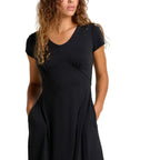 Short sleeve midi dress with flattering seam detail