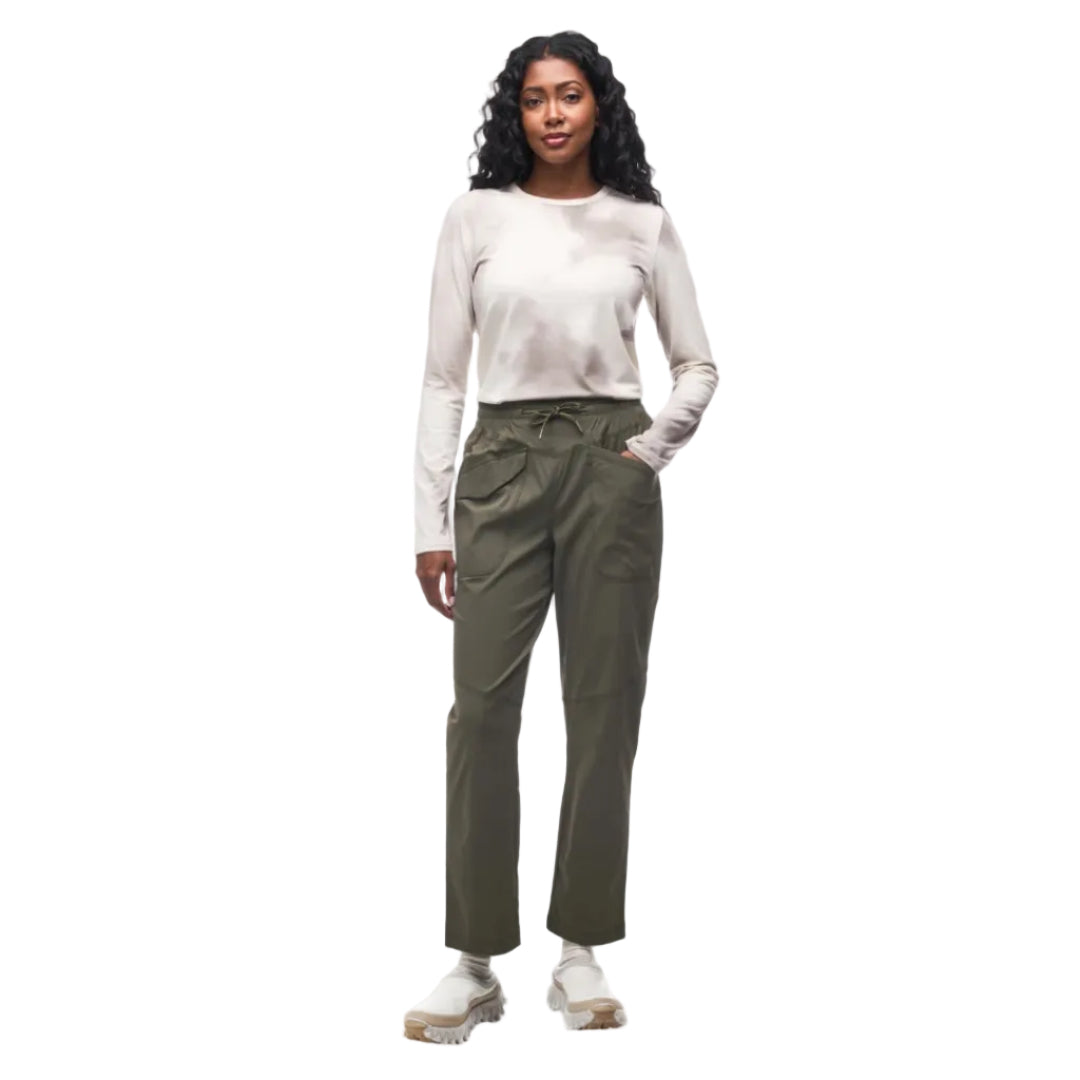 Front view of the Indyeva Women’s Novara III Top in Dusty Cloud Print