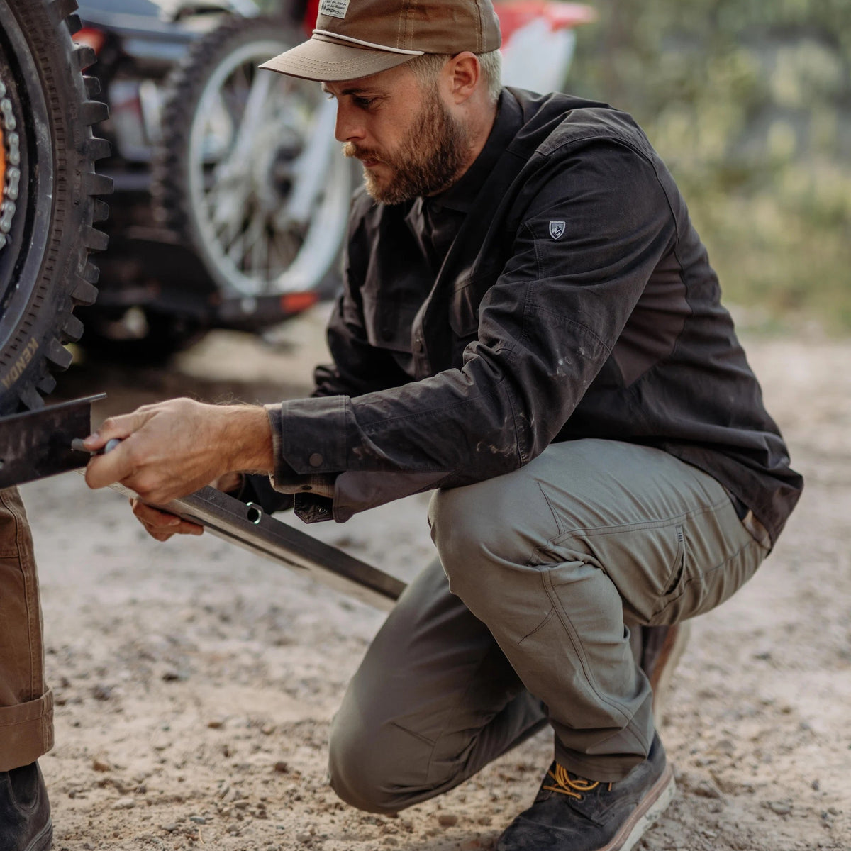 KÜHL Men's Rydr Lite Klassik Pant in Gun Metal lifestyle view