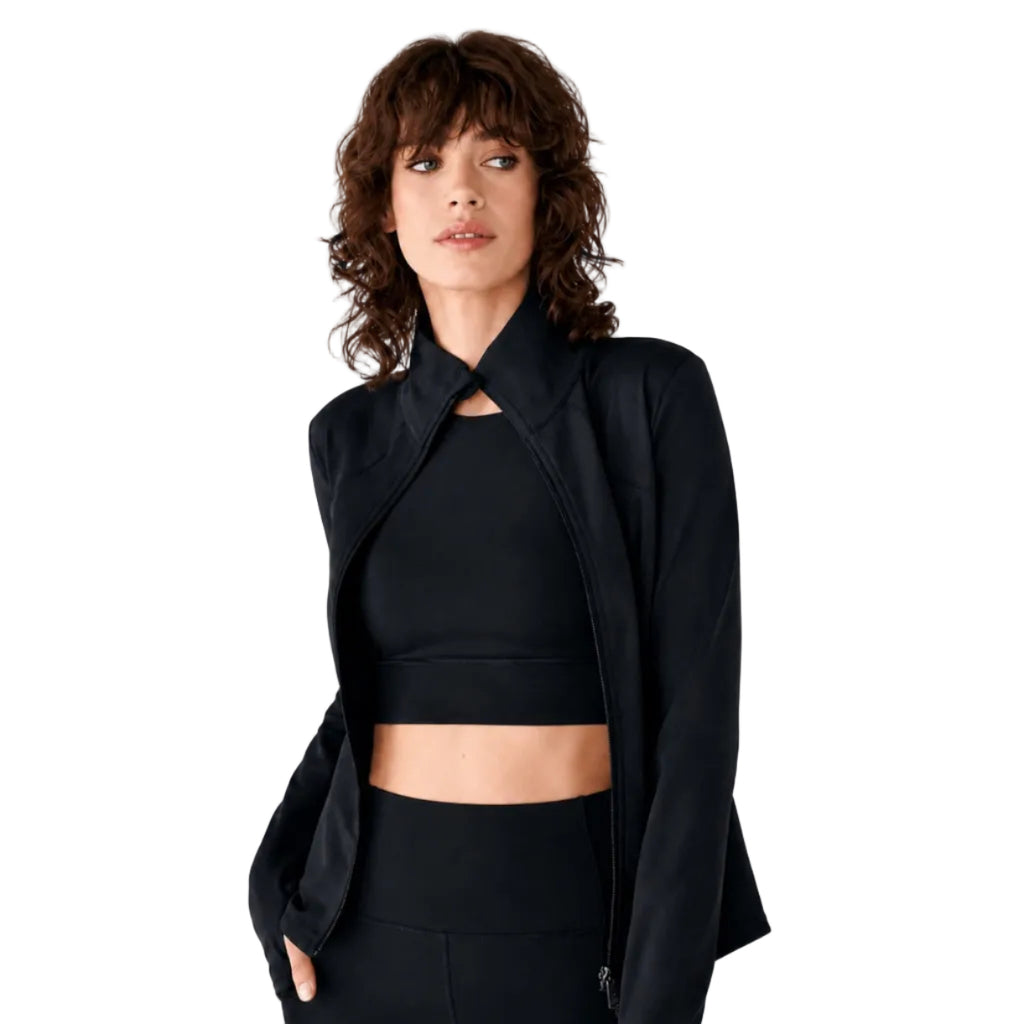 Lolë Boost Jacket in black front view