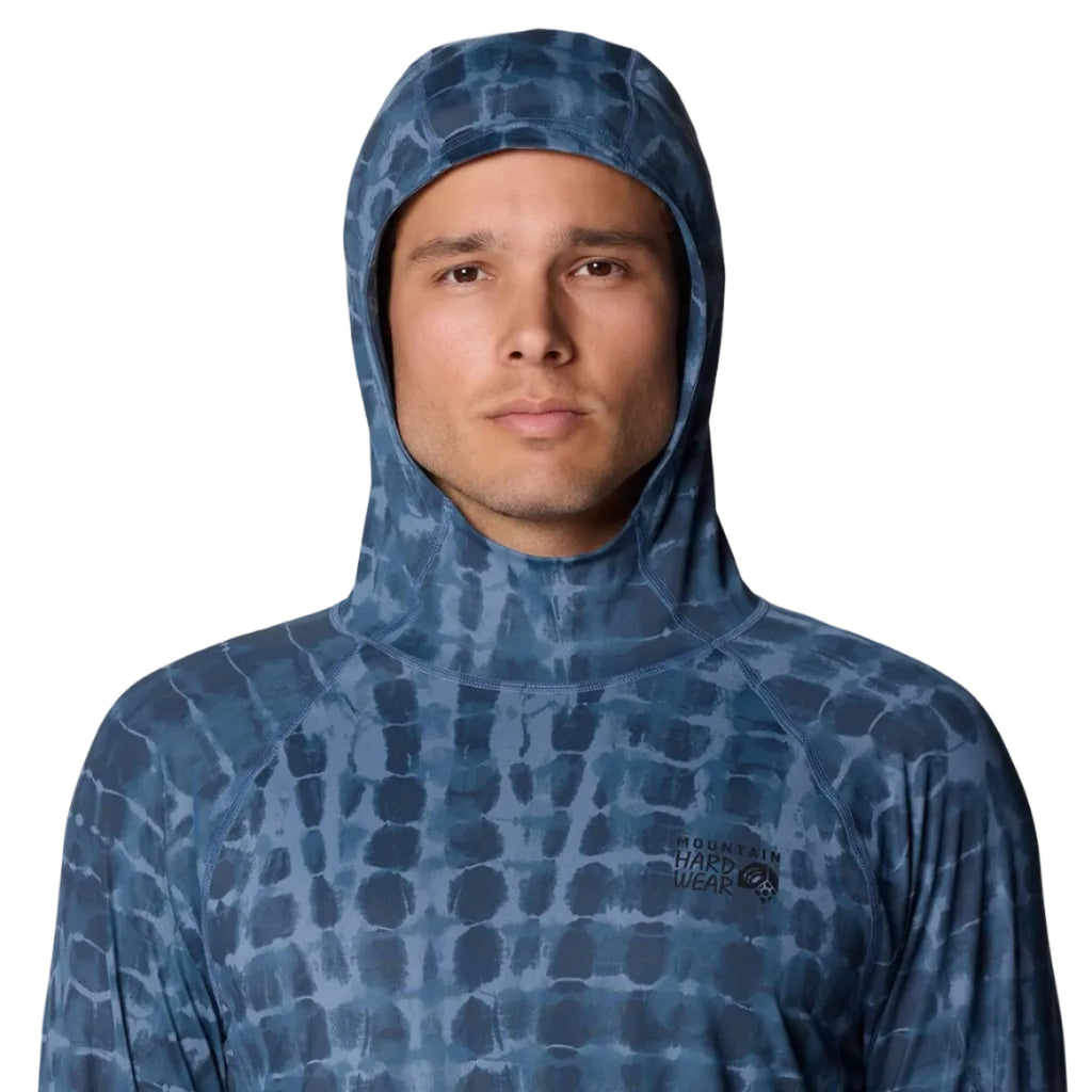 Man wearing the Mountain Hardwear Crater Lake Hoody in Adriatic Blue