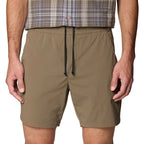 Mountain Hardwear men’s Dynama Short in Tierra waist detail view
