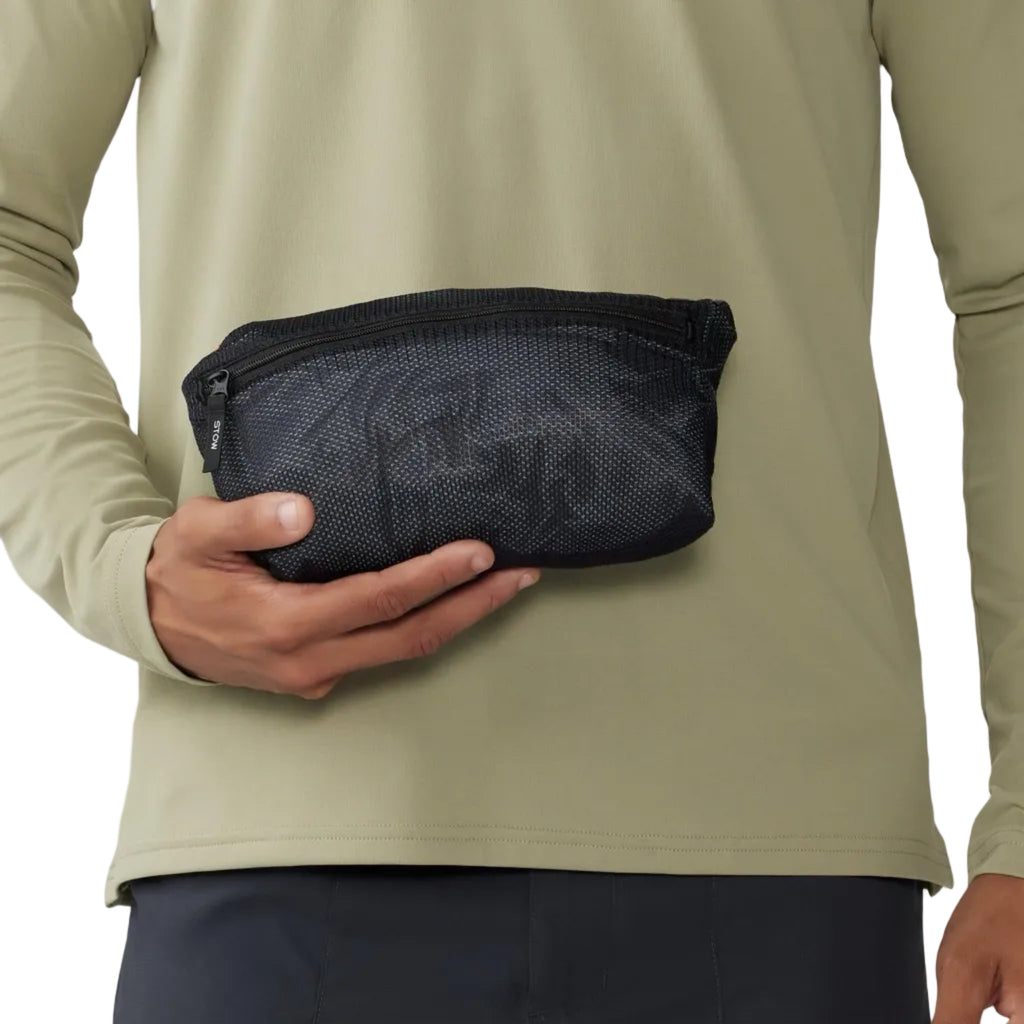 Mountain Hardwear men’s Stretch Ozonic Rain Jacket in Black packable detail view