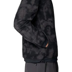 Detail view of the grid fleece and shadowdye pattern on Mountain Hardwear Men’s Summit Grid Big Grid Pullover Crew in Black Shadowdye