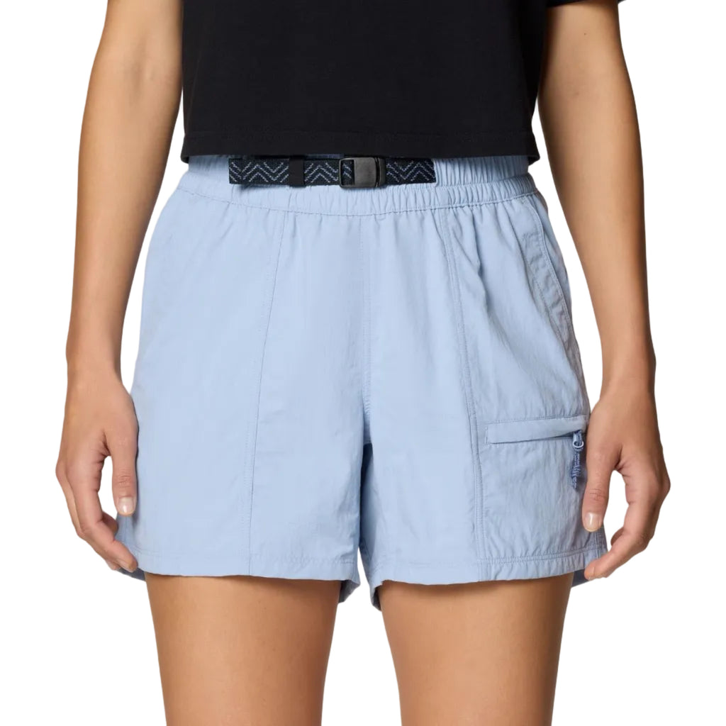 Mountain Hardwear women’s Stryder Belted Short in Beach Breeze waistband and pocket detail