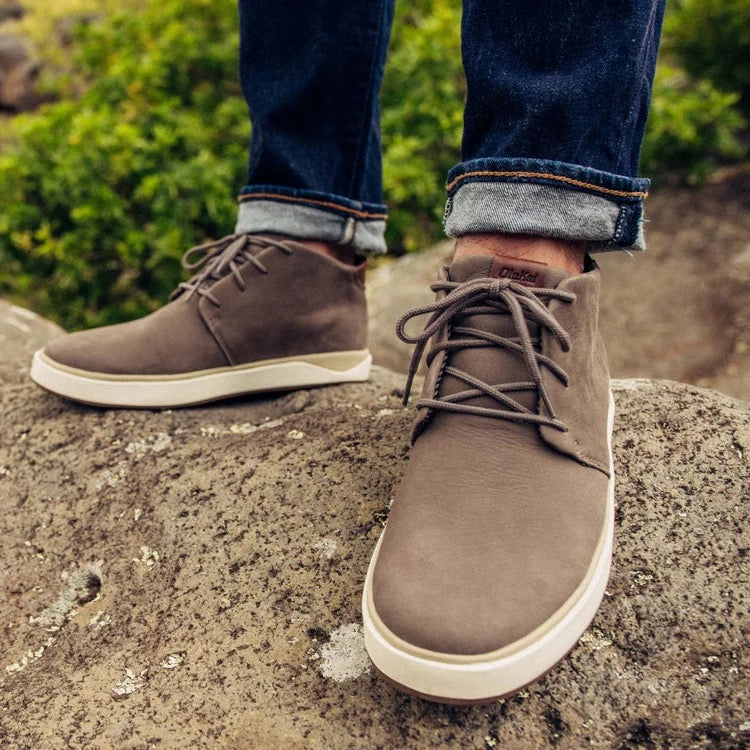 Men’s OluKai Papakū ‘Ili Chukka Boot in Mustang worn for comfortable cold-weather adventures