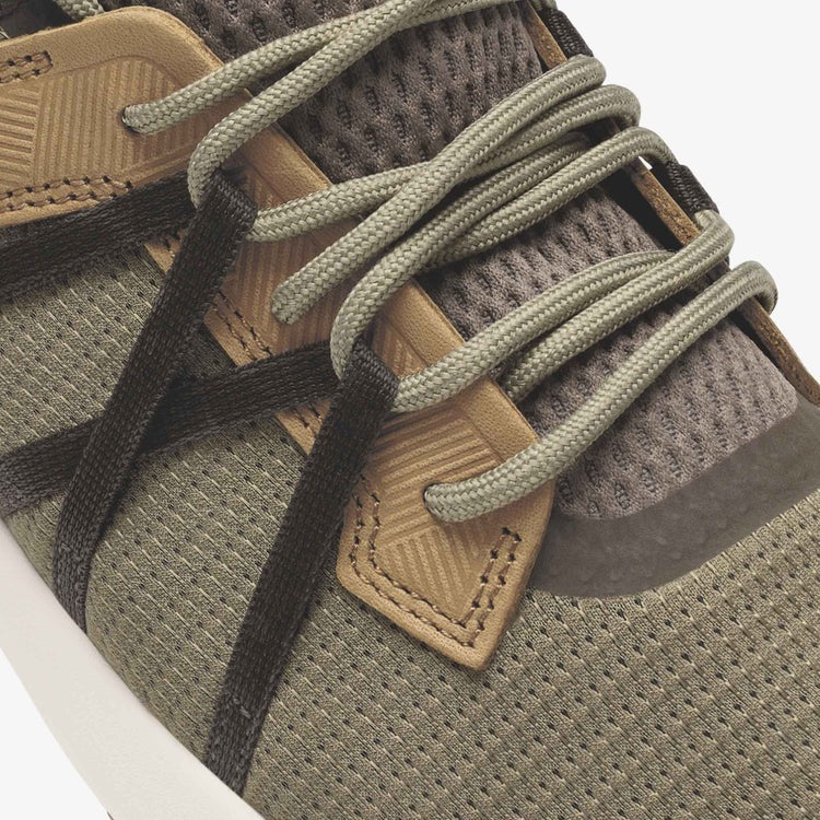 OluKai Mio Li elastic lacing system detail