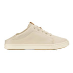 Front view of the women’s OluKai Pehuea Lī ‘Ili Shoe in Puka/Puka