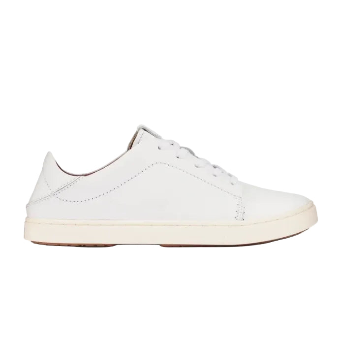 Side view of the women’s OluKai Pehuea Lī ‘Ili Shoe in White/White