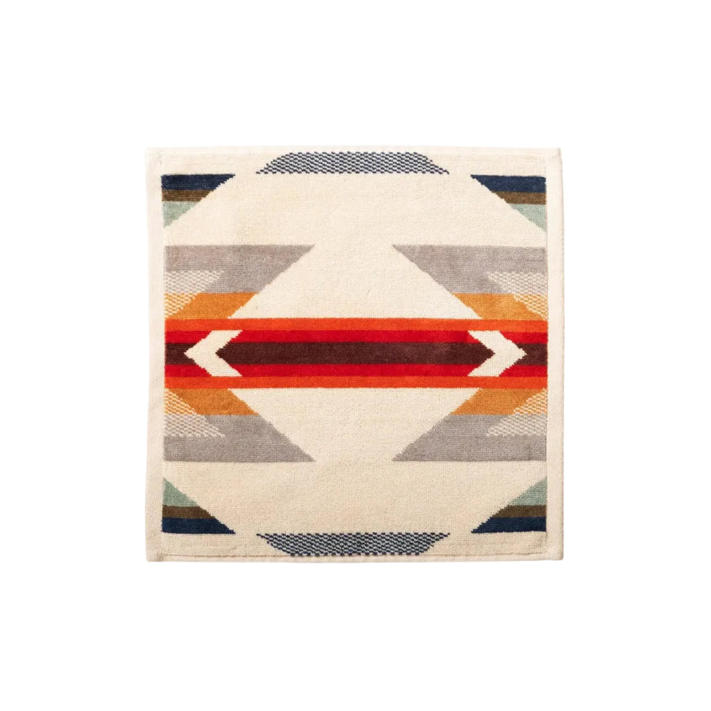 Pendleton Wyeth Trail cotton towel showing the woven geometric pattern and plush terry velour in wash cloth size