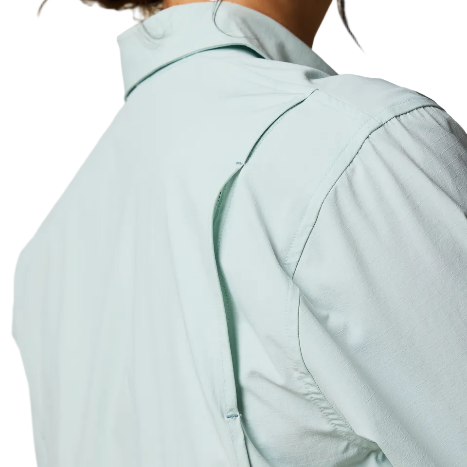 Breathable sun shirt with back ventilation detail