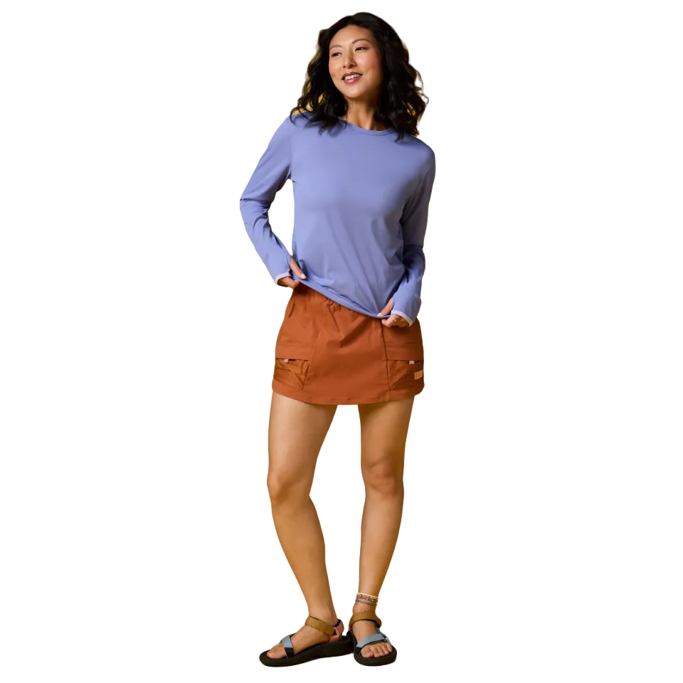 Outdoor sun protection shirt with lightweight fabric