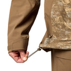Waist detail view of Simms Men’s Challenger Fishing Jacket in Windy Jasper