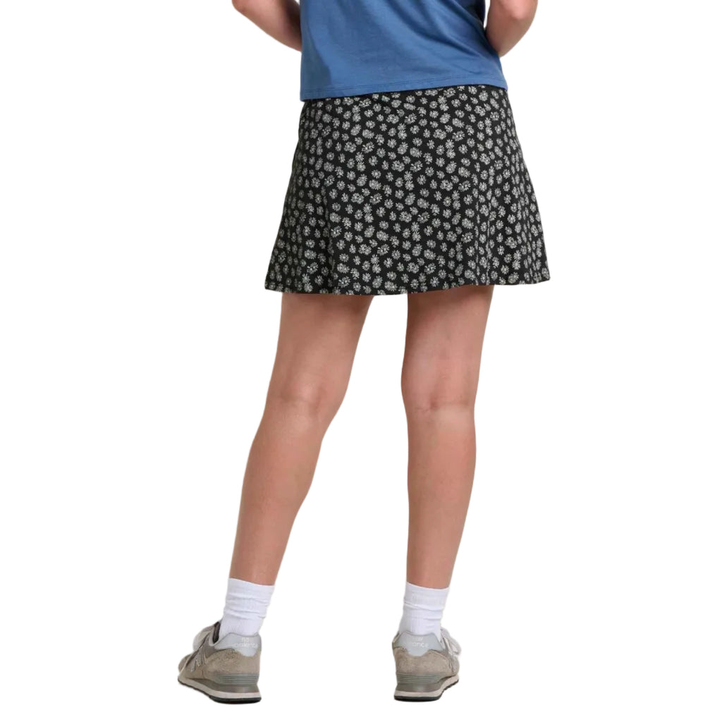 Toad&Co Seleena Skort Black and Salt Print back view
