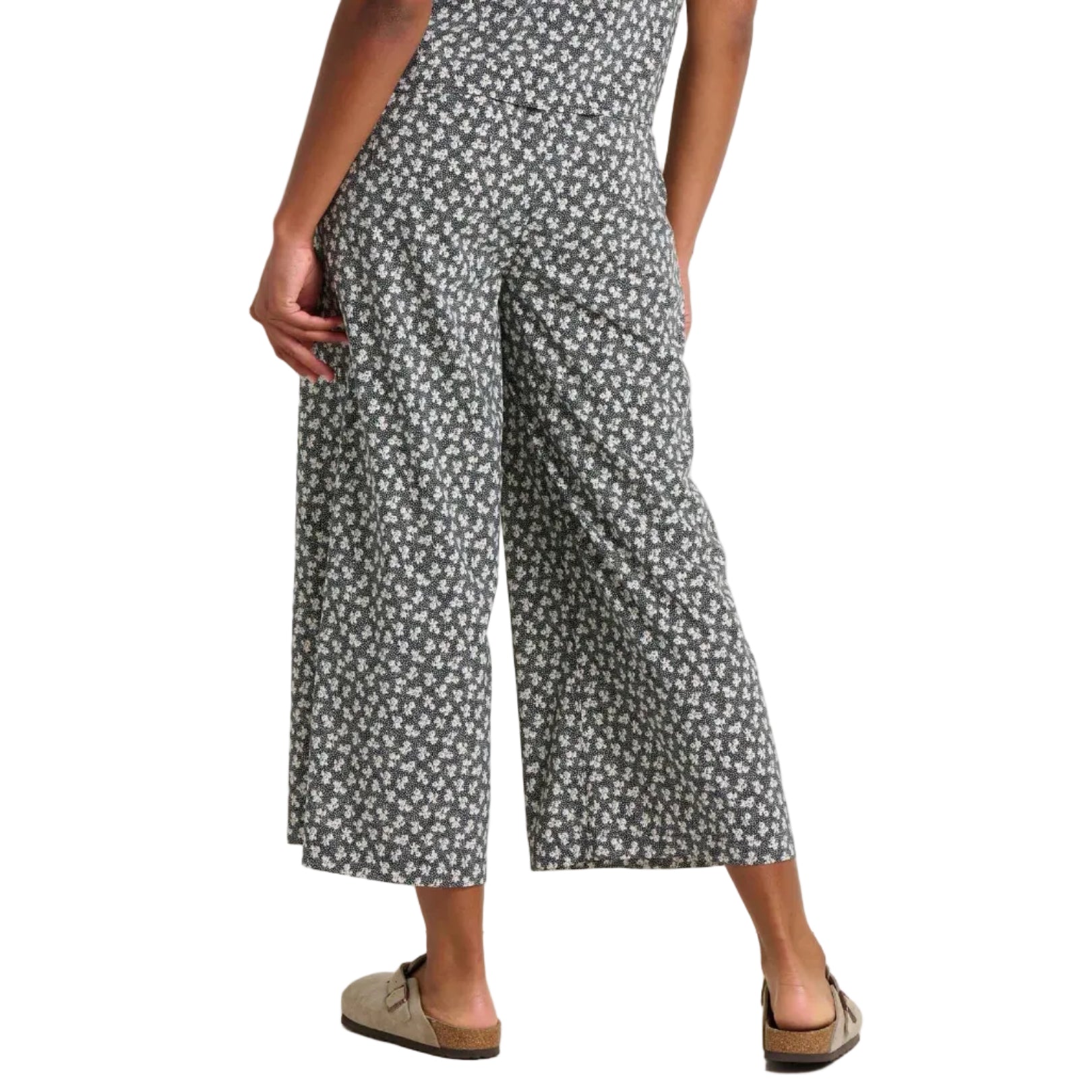 Toad&Co Sunkissed Wide Leg Crop Pant in Black and Salt Print back view