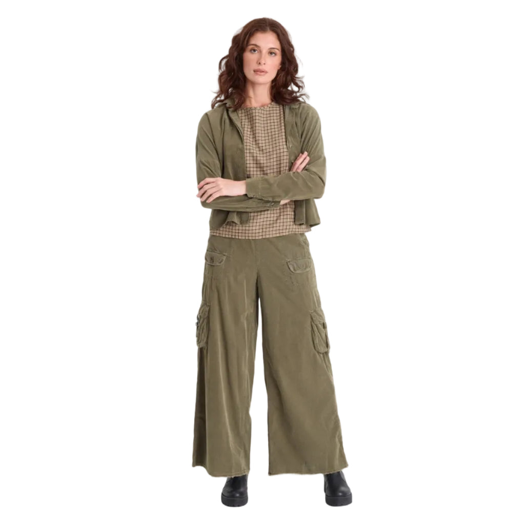 XCVI Nolyn Cargo Pant in Kombu Pigment front view