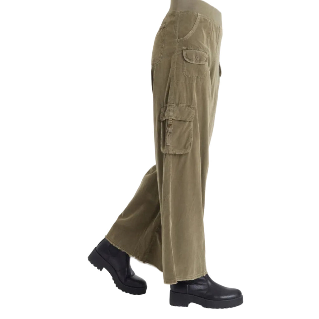 XCVI Nolyn Cargo Pant in Kombu Pigment side view